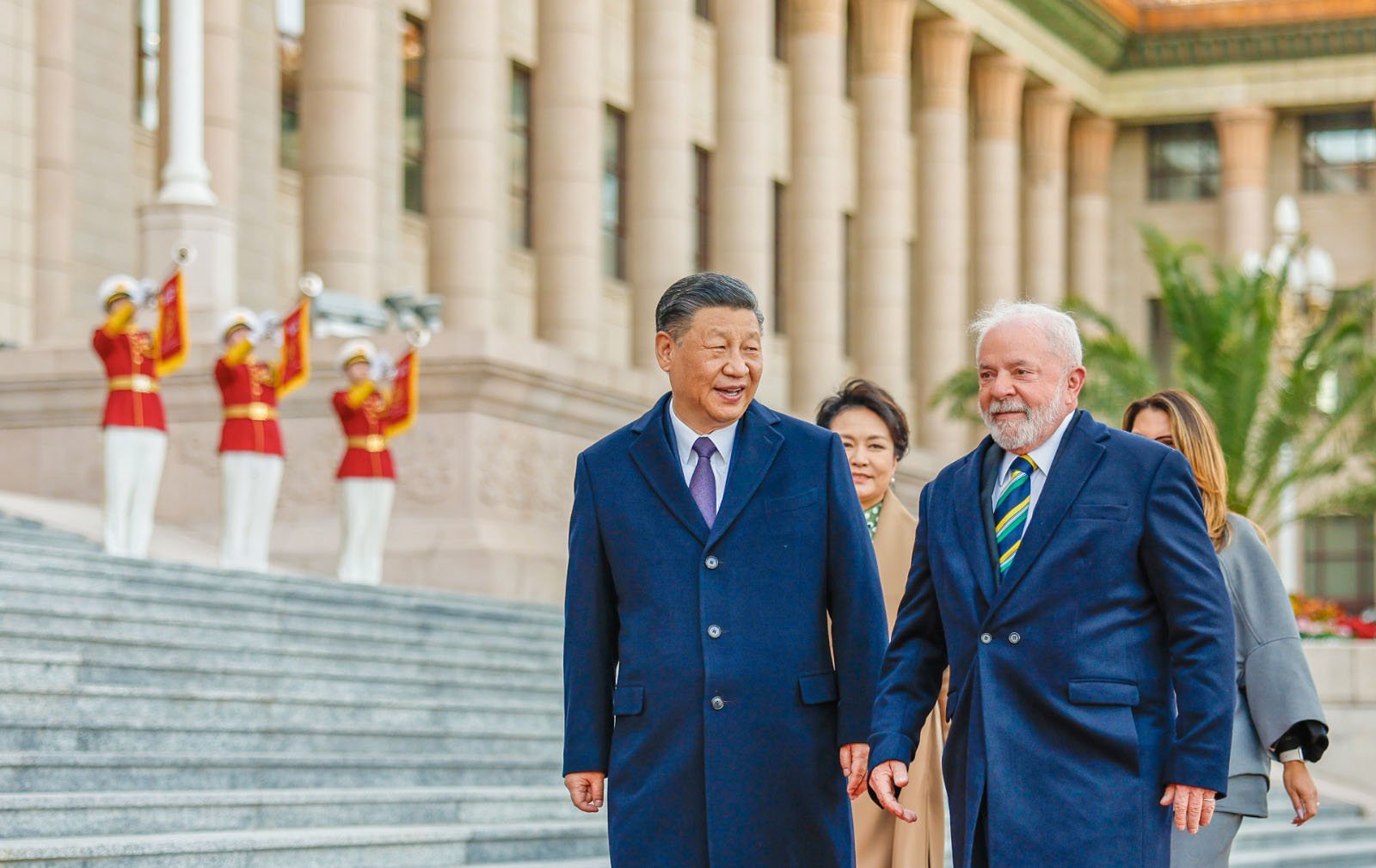 na-celebracao-dos-50-anos-das-relacoes-china-brasil,-xi-fala-em-‘influencia’-e-lula-cita-sul-global