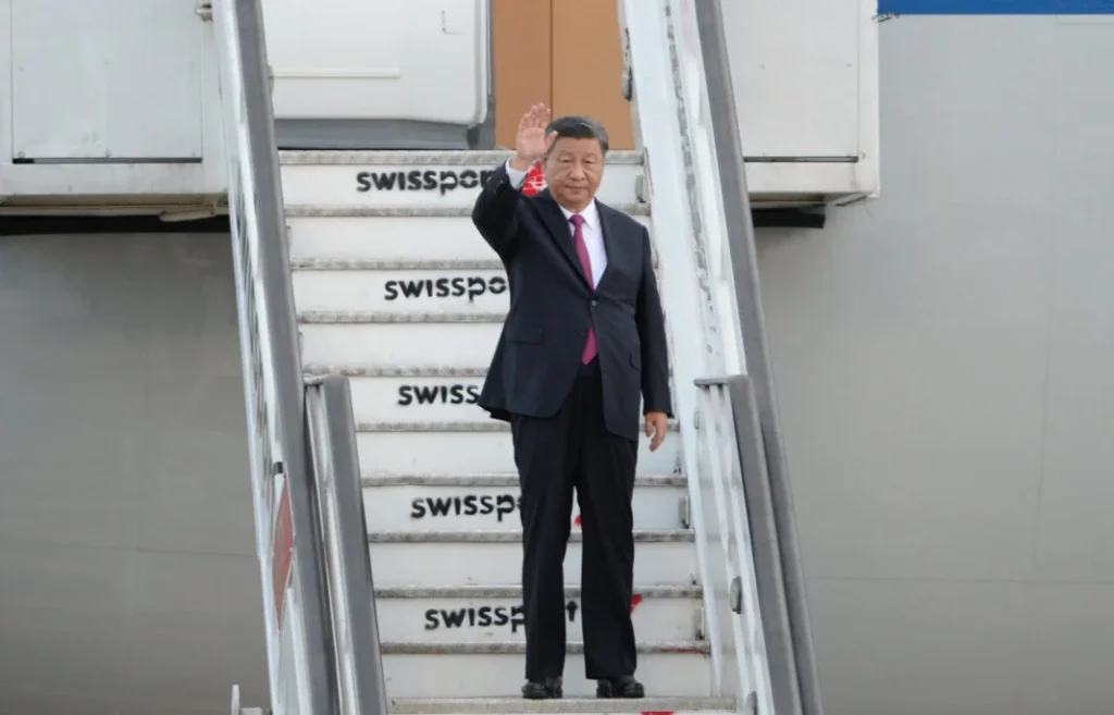 presidente-xi-jinping-chega-ao-rio-de-janeiro,-brasil,-para-a-cupula-do-g20