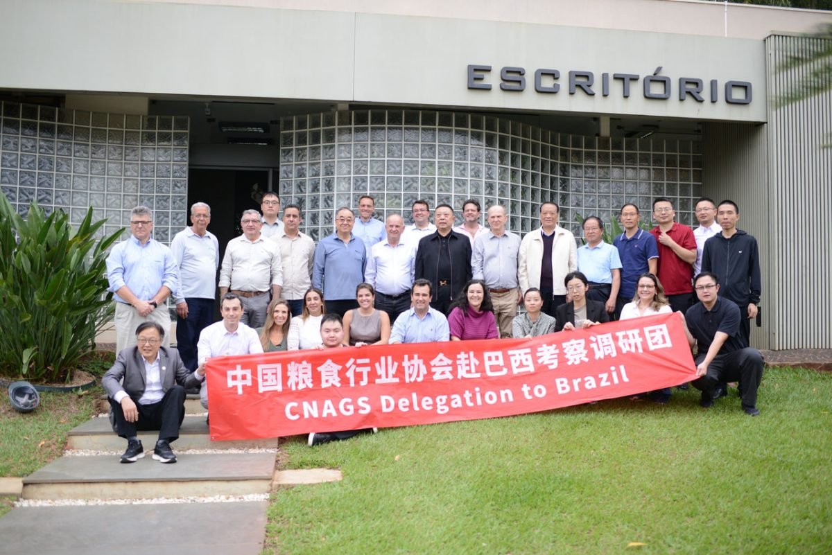 sao-joao-alimentos-recebe-delegacao-chinesa-para-conhecer-a-qualidade-do-arroz-brasileiro