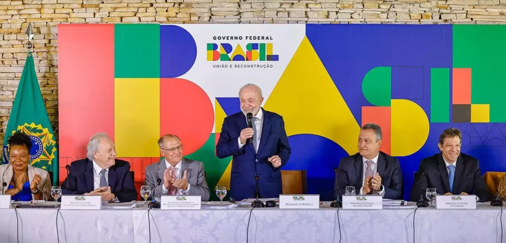 lula:-“2025-sera-o-ano-da-grande-colheita-de-tudo-que-prometemos-ao-povo-brasileiro”