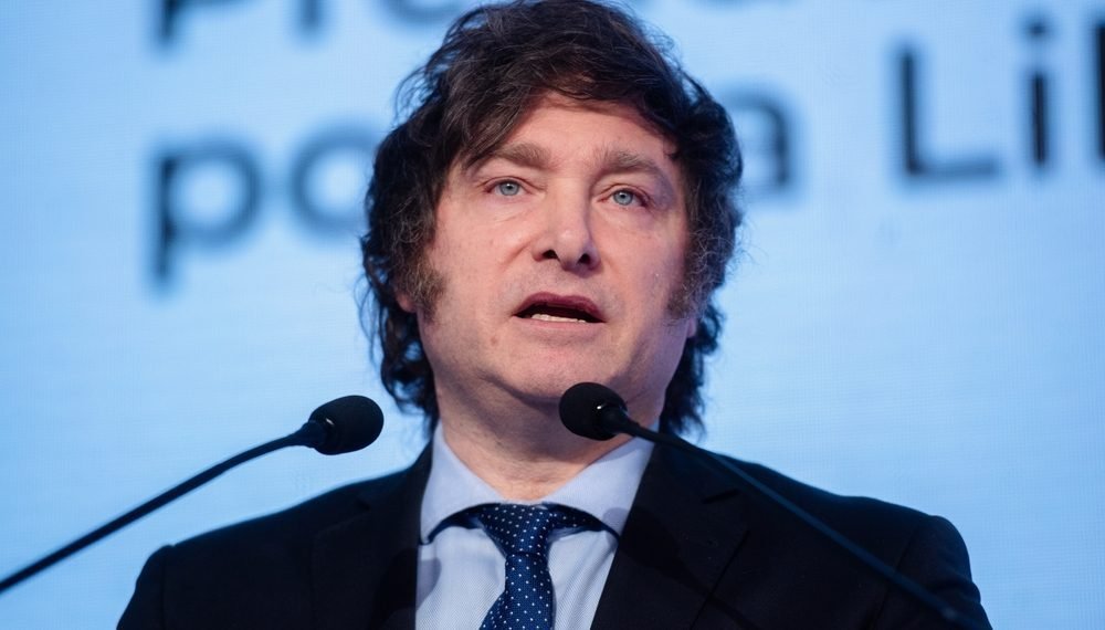 milei-diz-que-argentina-poderia-deixar-mercosul-para-firmar-acordo-de-livre-comercio-com-eua