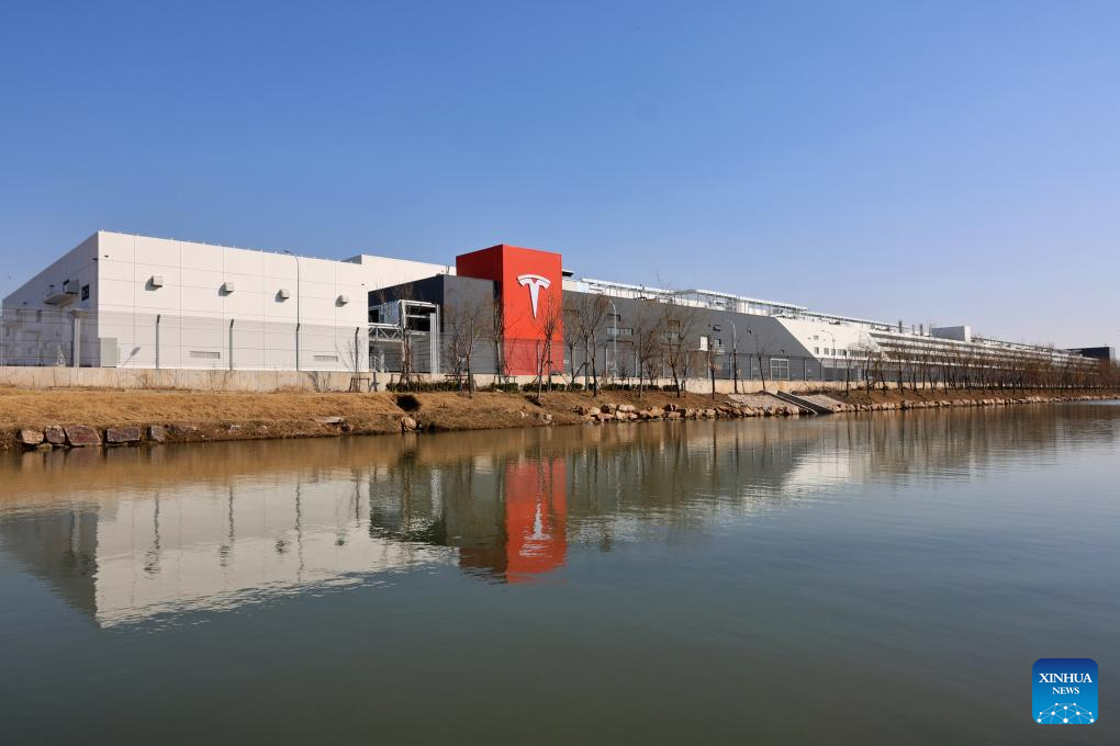 tesla,-de-elon-musk,-amplia-presenca-na-china-com-megafabrica-em-xangai
