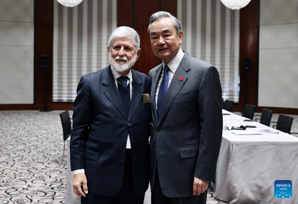 chanceler-chines-pede-mais-cooperacao-com-brasil