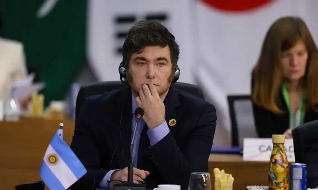 milei-e-acusado-de-fraude-por-promocao-de-criptomoeda-e-enfrenta-pedidos-de-impeachment