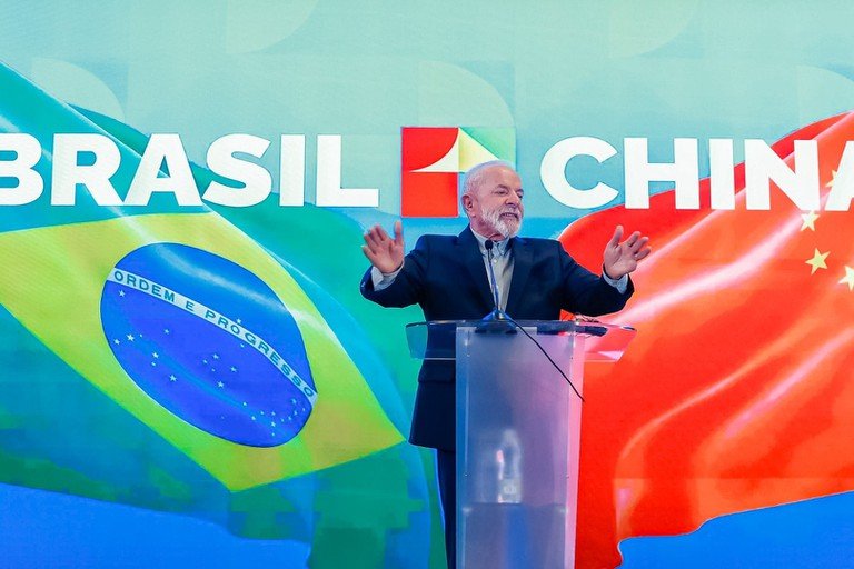 lula-celebra-avanco-nas-relacoes-com-a-china:-“parceria-estrategica-em-novo-patamar”