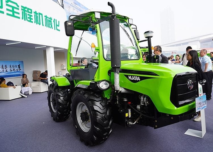 tecnologia-agricola-da-china-se-destaca-na-agrishow-2025-e-atrai-produtores-brasileiros