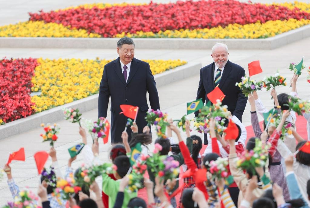 china-e-brasil-reforcam-parceria-estrategica-em-telefonema-entre-xi-jinping-e-lula
