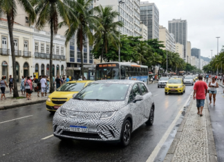 byd-testa-dolphin-hibrido-plug-in-e-sinaliza-nova-estrategia-para-o-mercado-brasileiro